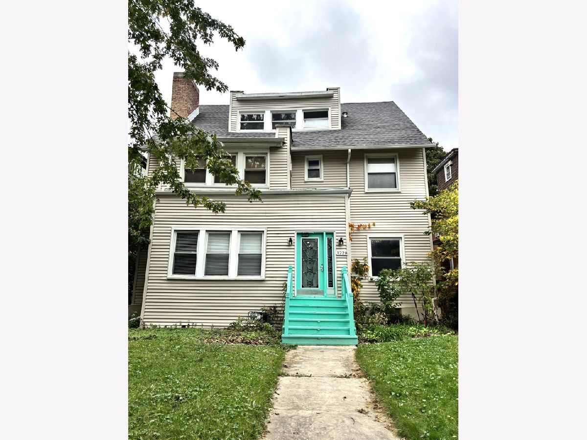  For Rent Evanston Illinois, 1228 Oak