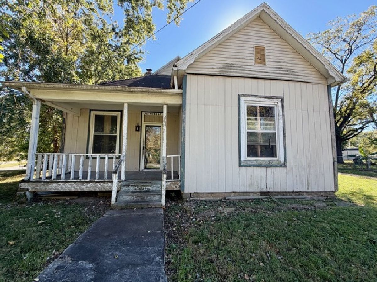  For Sale Murphysboro Illinois, 711 Wisely Street
