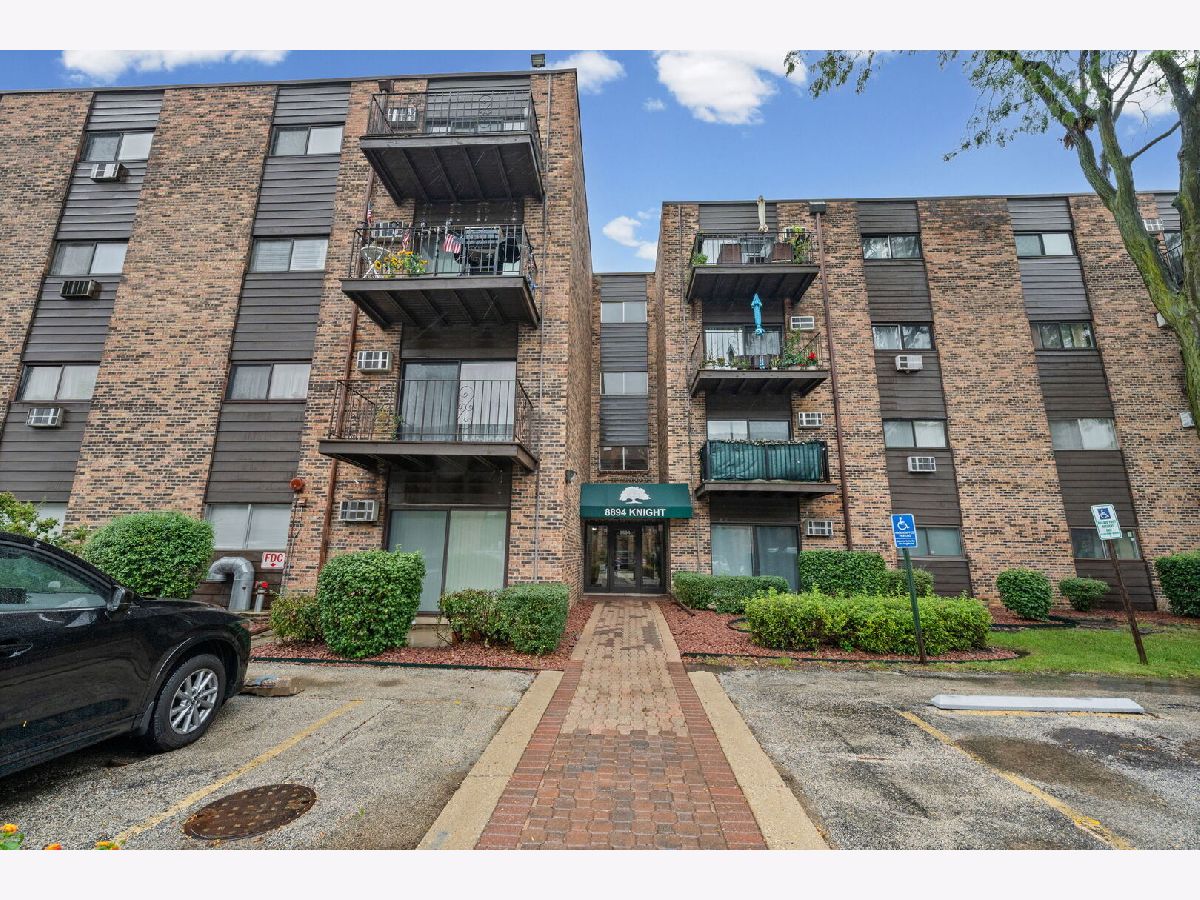  For Sale Des Plaines Illinois, 8894 Knight Avenue