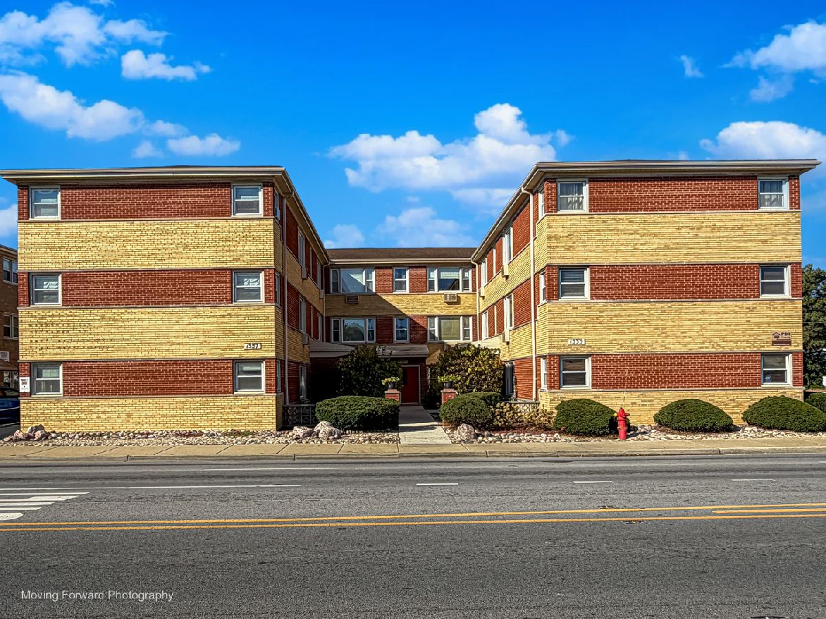  For Sale Forest Park Illinois, 1537 Harlem Avenue