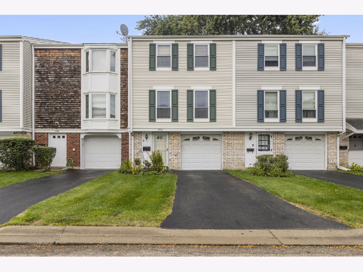 Townhomes & Condos For Sale Barrington Square Hoffman Estates Illinois, 1990 Oxford Lane