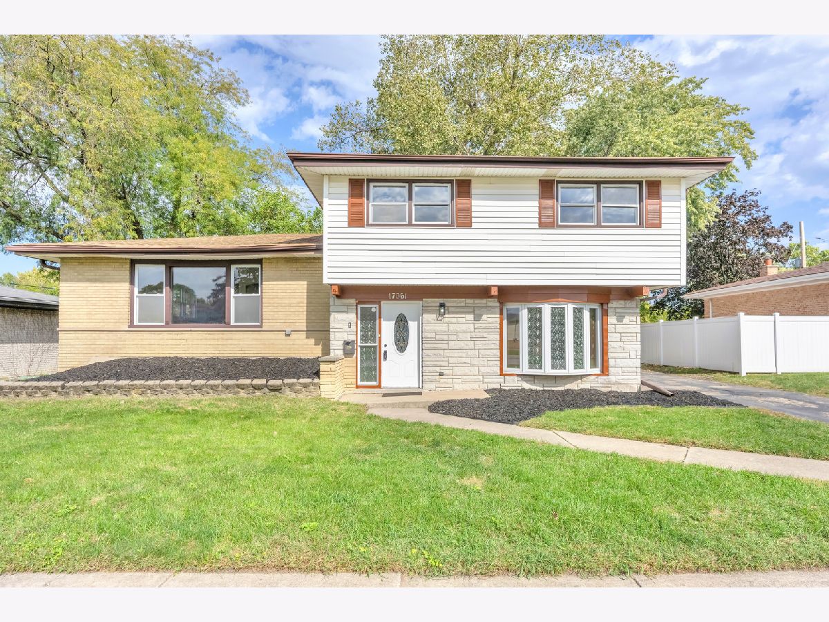  For Sale South Holland Illinois, 17061 Evans Drive