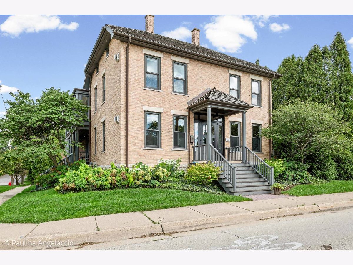  For Sale Barrington Illinois, 203 Dundee Avenue