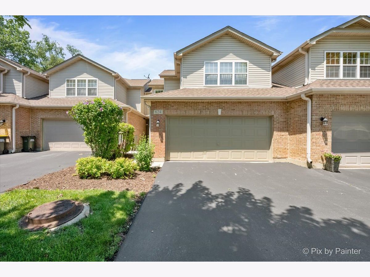  For Sale Roselle Illinois, 624 Daisy Lane