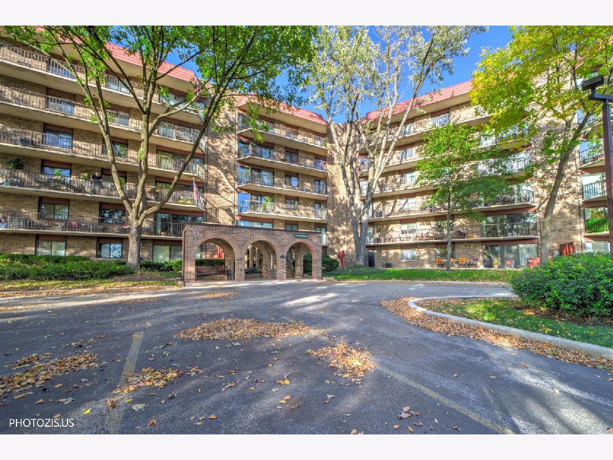 Condominiums For Sale Baybrook Palatine Illinois, 35 Baybrook Drive