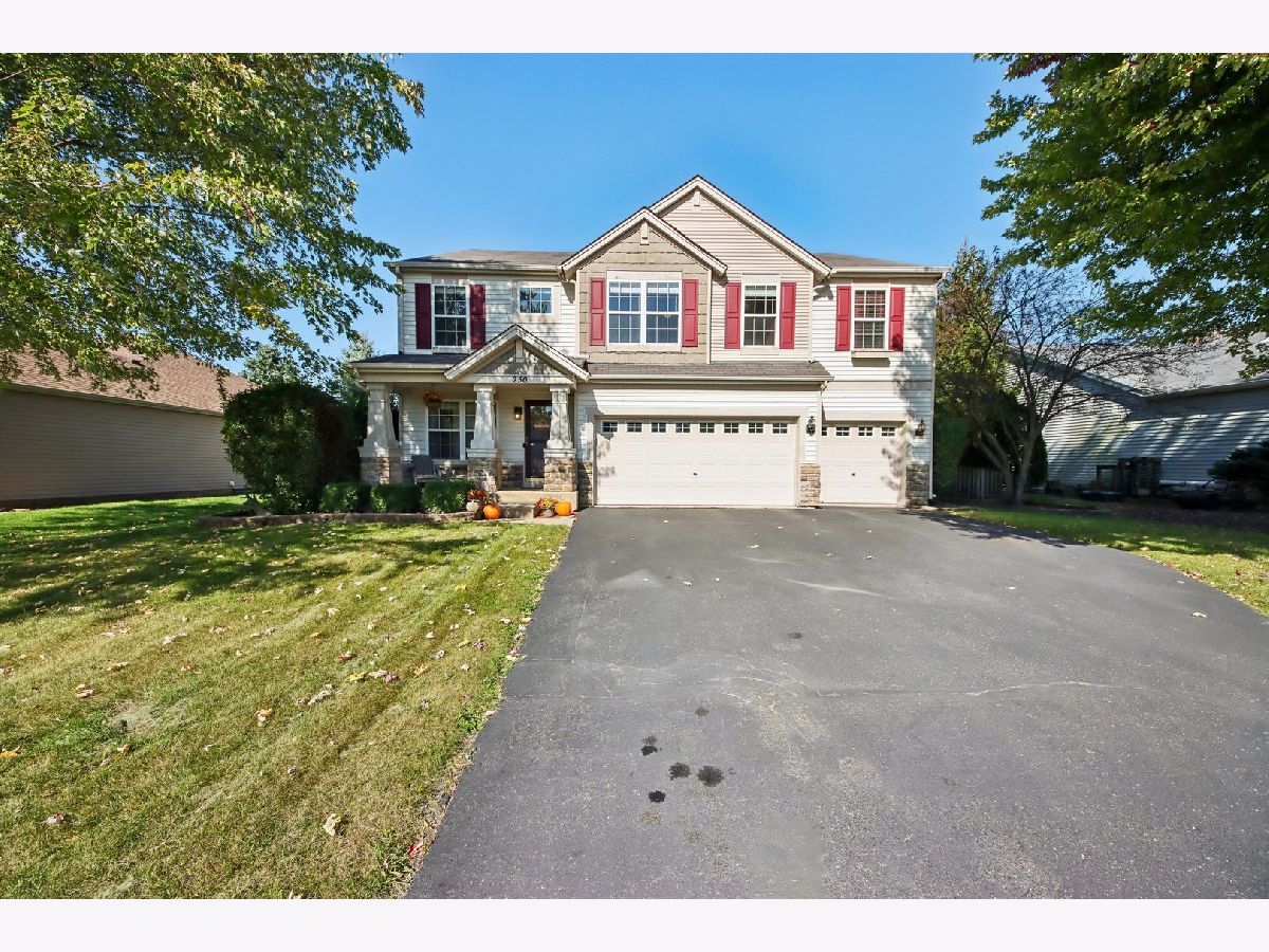  For Sale Woodstock Illinois, 250 Sparrow Drive