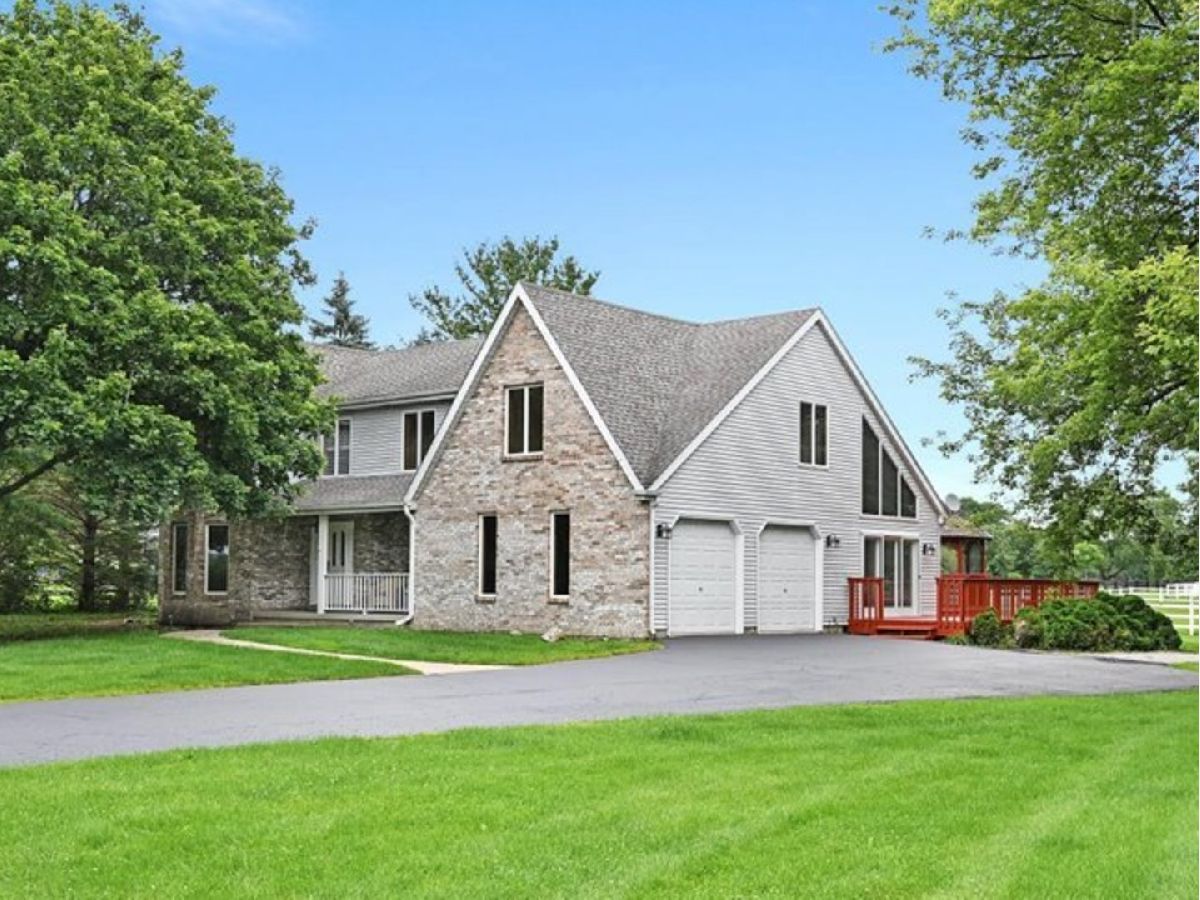 For Sale St Charles Illinois, 6N777 Palomino Drive