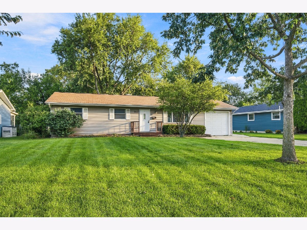  For Sale Carol Stream Illinois, 145 Shawnee Drive