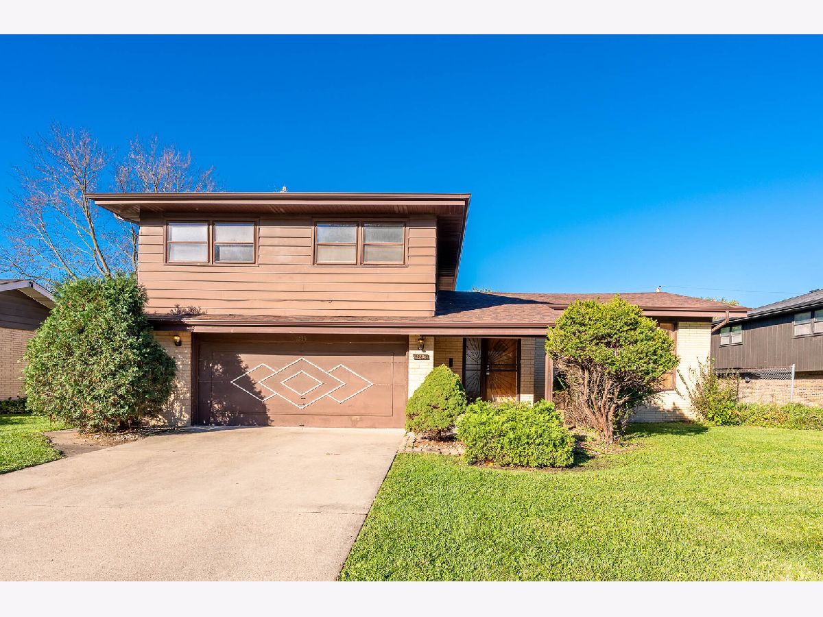  For Sale South Holland Illinois, 15234 Ingleside Avenue