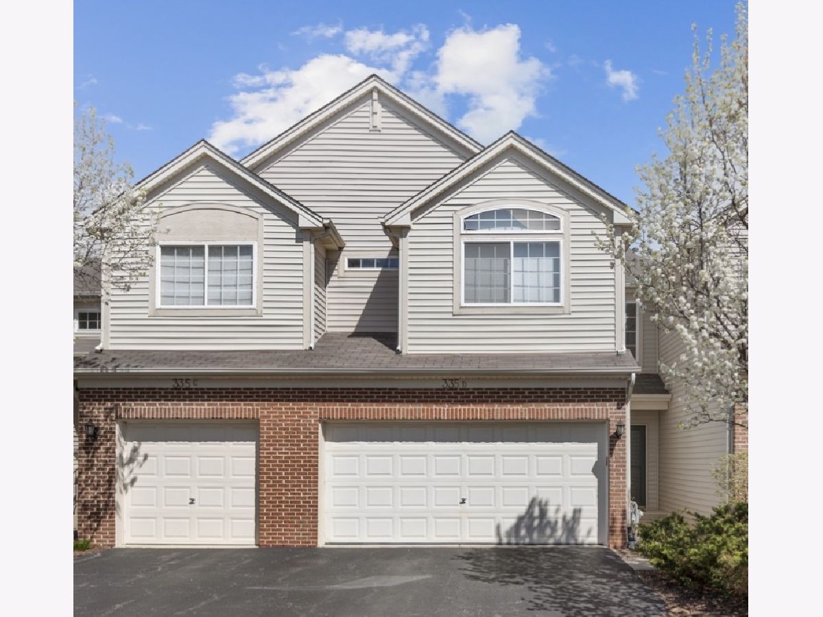 Homes & Townhomes & Condos For Sale Thornwood South Elgin Illinois, 335 Thornwood Way