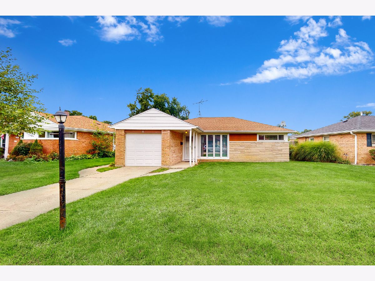  For Sale Des Plaines Illinois, 1161 Grant Drive
