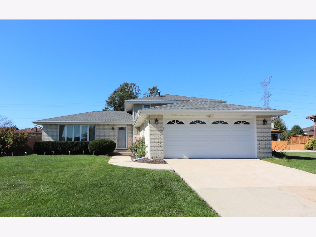 Condominiums & Homes For Sale Cherry Creek Tinley Park Illinois, 17012 Grissom Drive
