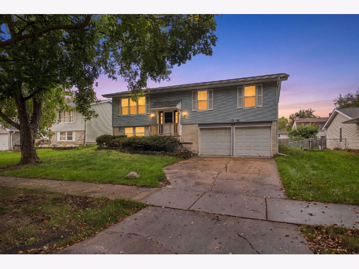  For Sale Bolingbrook Illinois, 149 Lancaster Drive