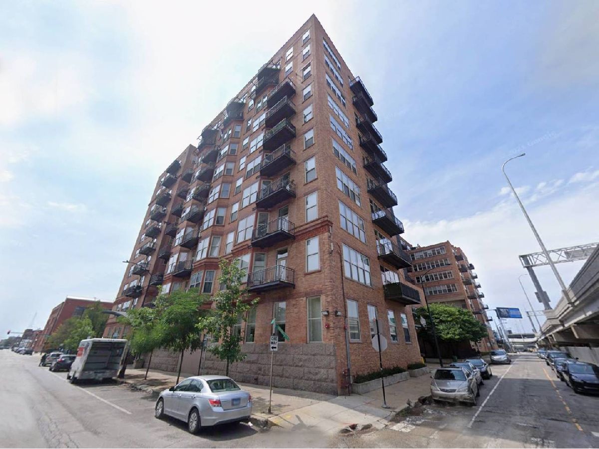  For Sale Chicago Illinois, 500 Clinton Street