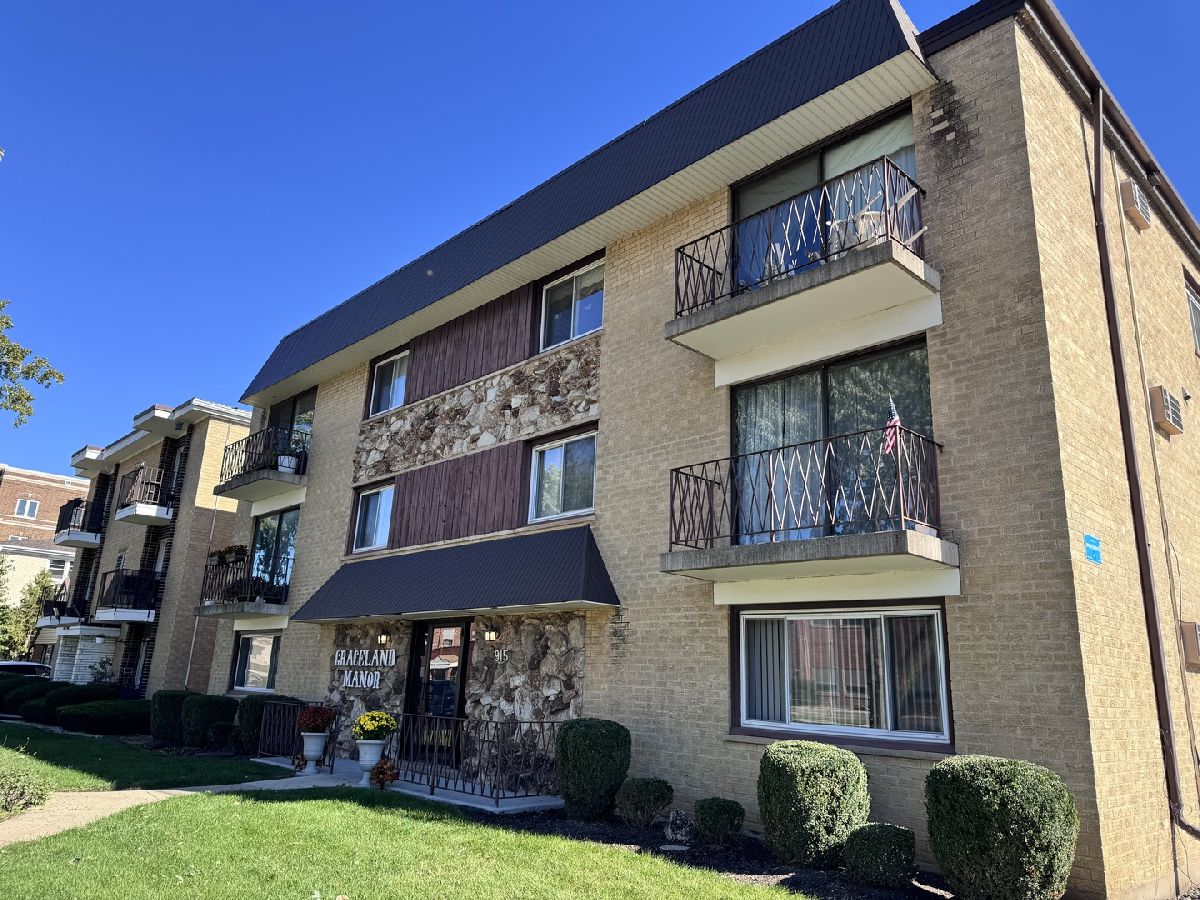  For Sale Des Plaines Illinois, 915 Graceland Avenue