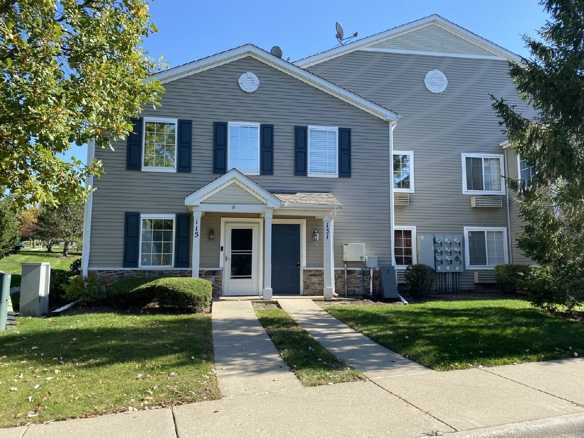  For Rent Carpentersville Illinois, 131 Silverstone