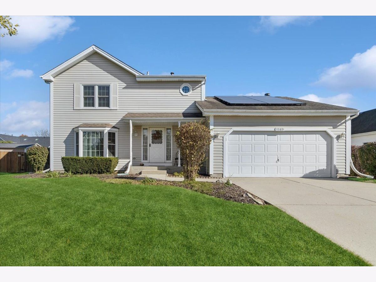  For Sale Crystal Lake Illinois, 1163 Bennington Drive