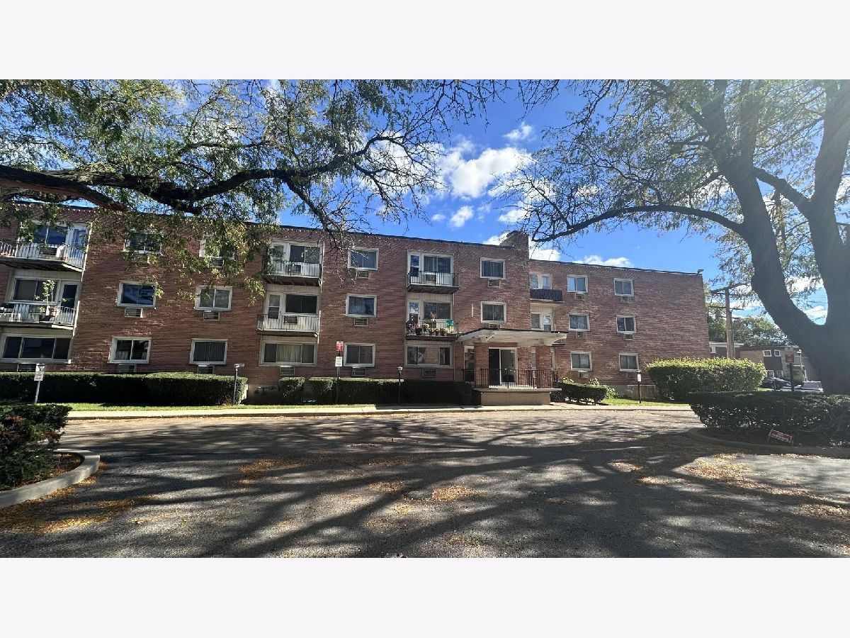  For Sale Skokie Illinois, 8541 Lotus Avenue