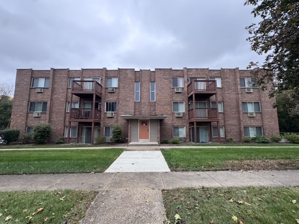  For Rent West Dundee Illinois, 717 Strom