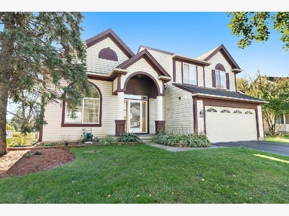 Homes For Sale Chesapeake Farms Grayslake Illinois, 997 Tylerton Circle