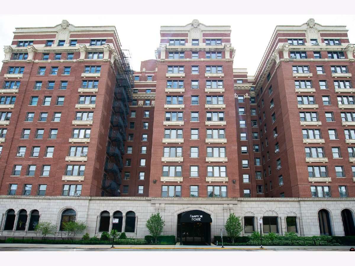  For Sale Chicago Illinois, 5300 Shore Drive