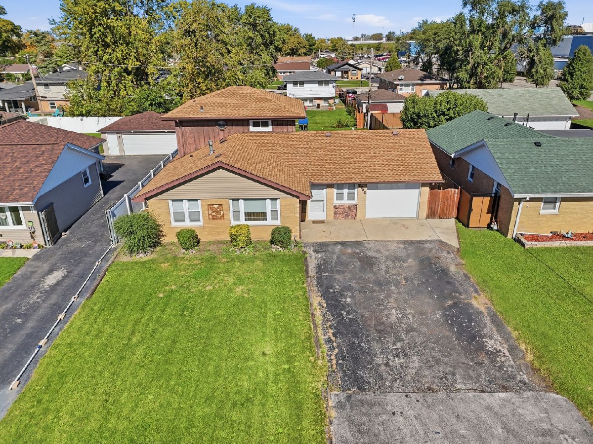  For Sale Bridgeview Illinois, 7708 81st Street