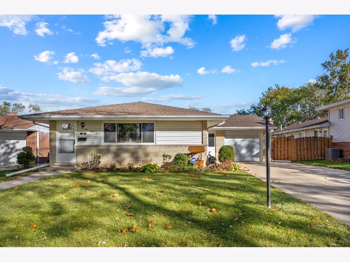  For Sale Des Plaines Illinois, 537 Farthing Lane