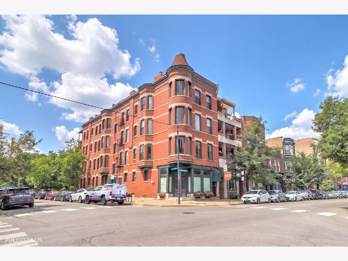  For Sale Chicago Illinois, 2150 Clifton Avenue