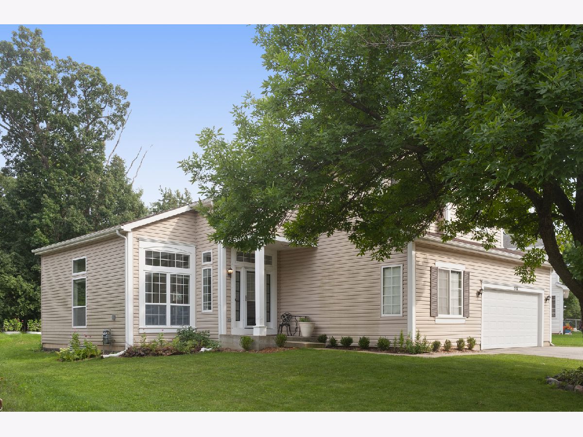 For Sale Gurnee Illinois, 1531 Vineyard Drive