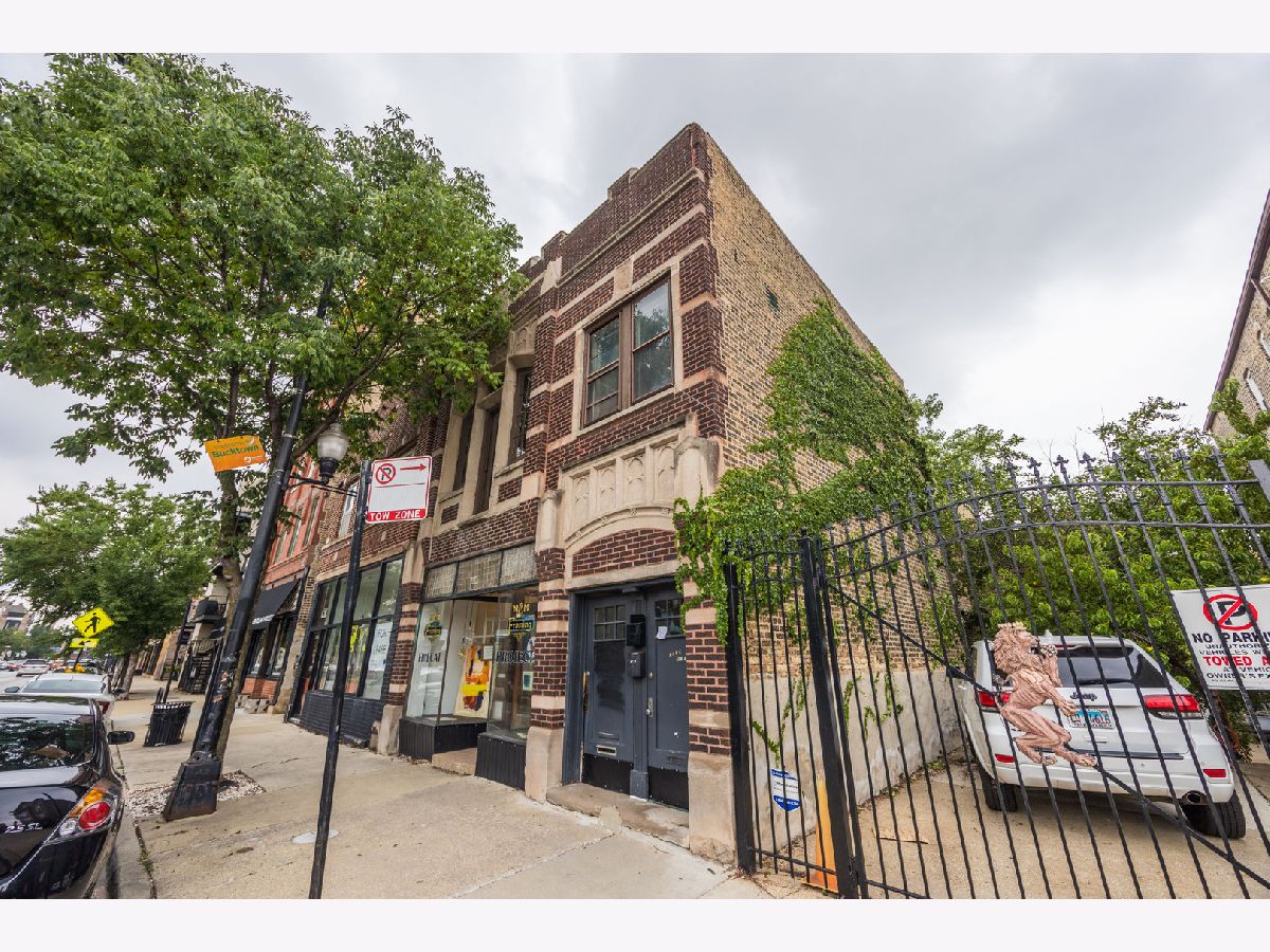  Rented Chicago Illinois, 2019 Damen