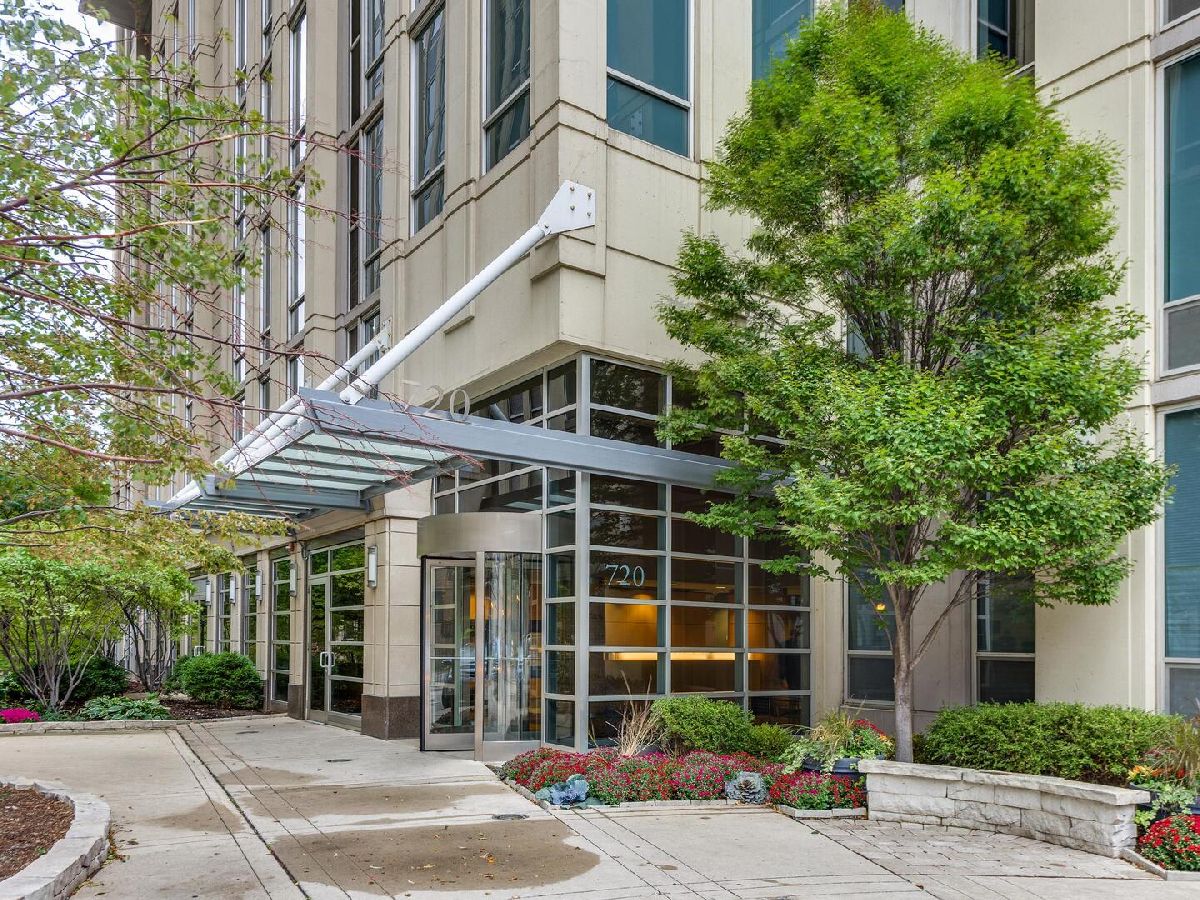  For Sale Chicago Illinois, 720 Larrabee Street