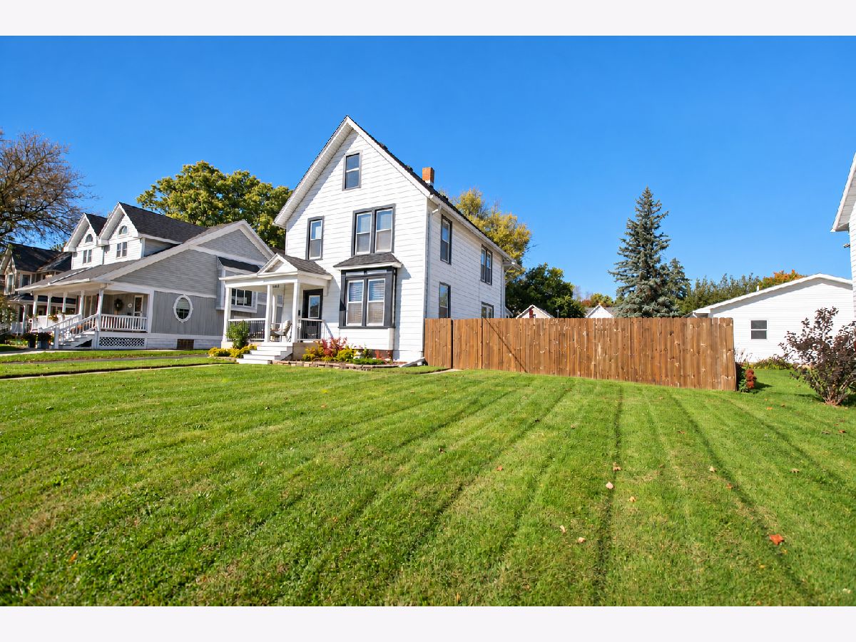  For Sale Dixon Illinois, 223 Lincoln Way