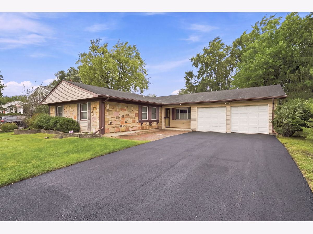  For Sale Schaumburg Illinois, 1600 Cambourne Lane