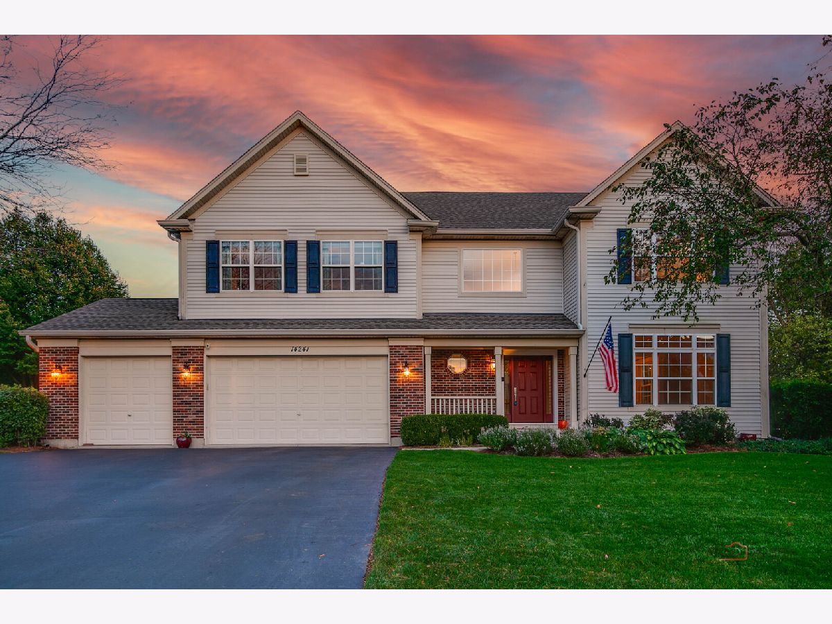  For Sale Green Oaks Illinois, 14241 Oakwood Court