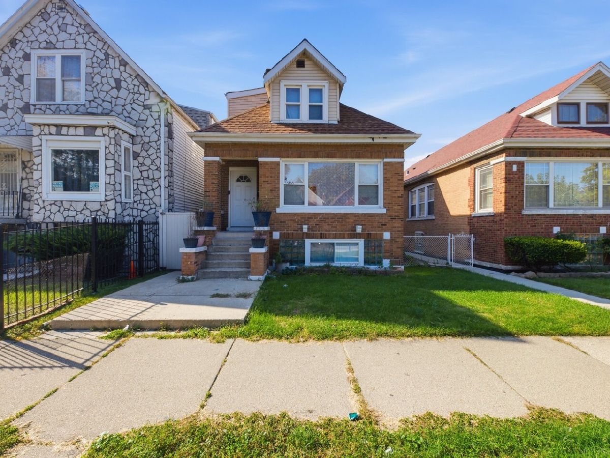  For Sale Chicago Illinois, 5126 Spaulding Avenue