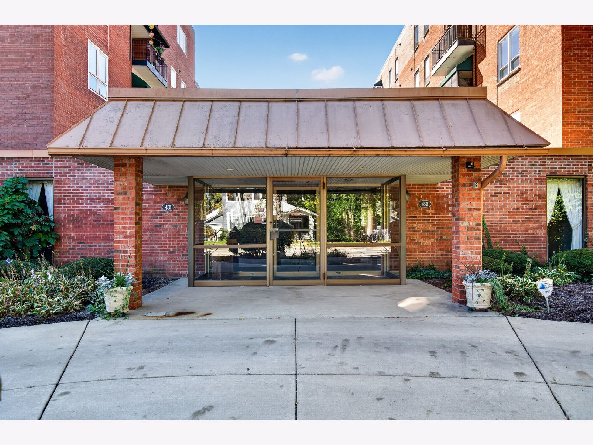  For Sale Aurora Illinois, 450 Downer Place