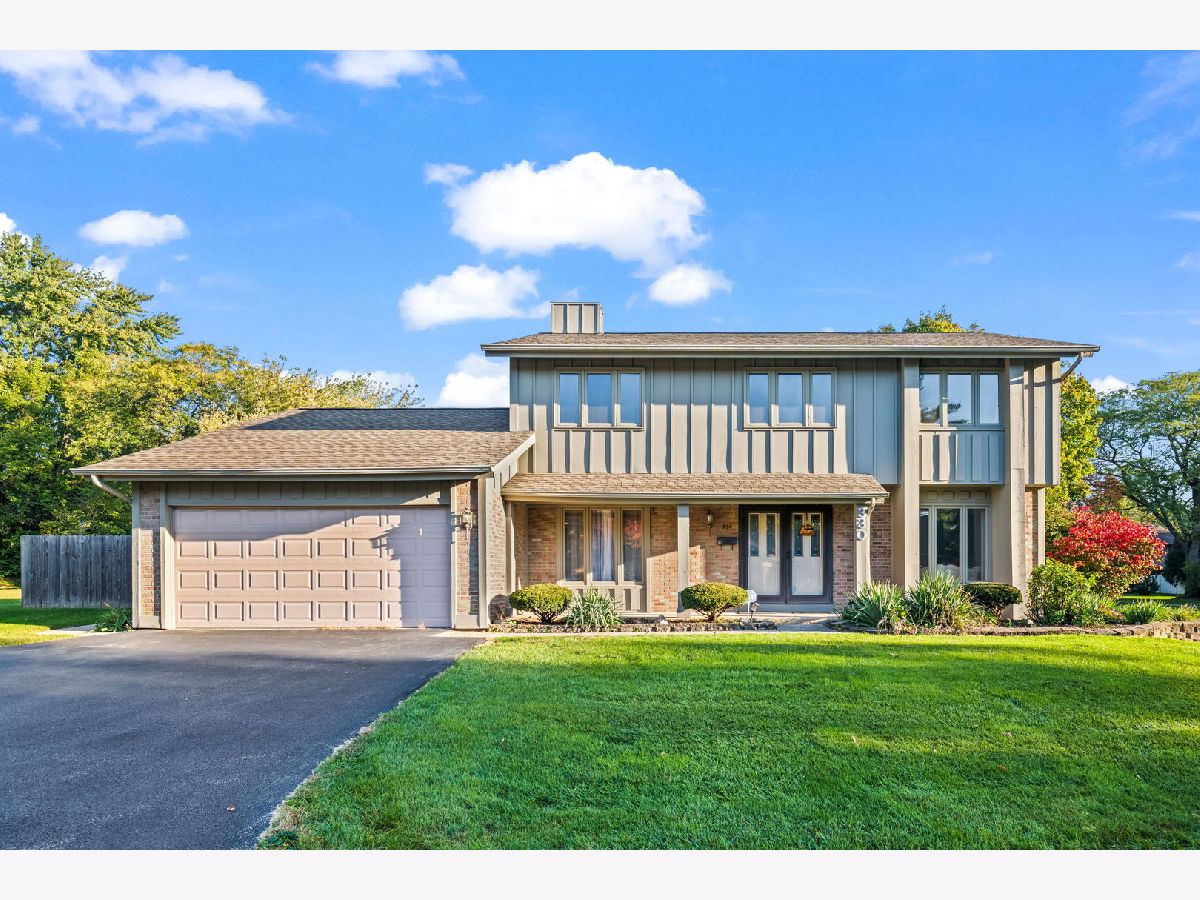  For Sale Roselle Illinois, 330 Ventura Club Drive
