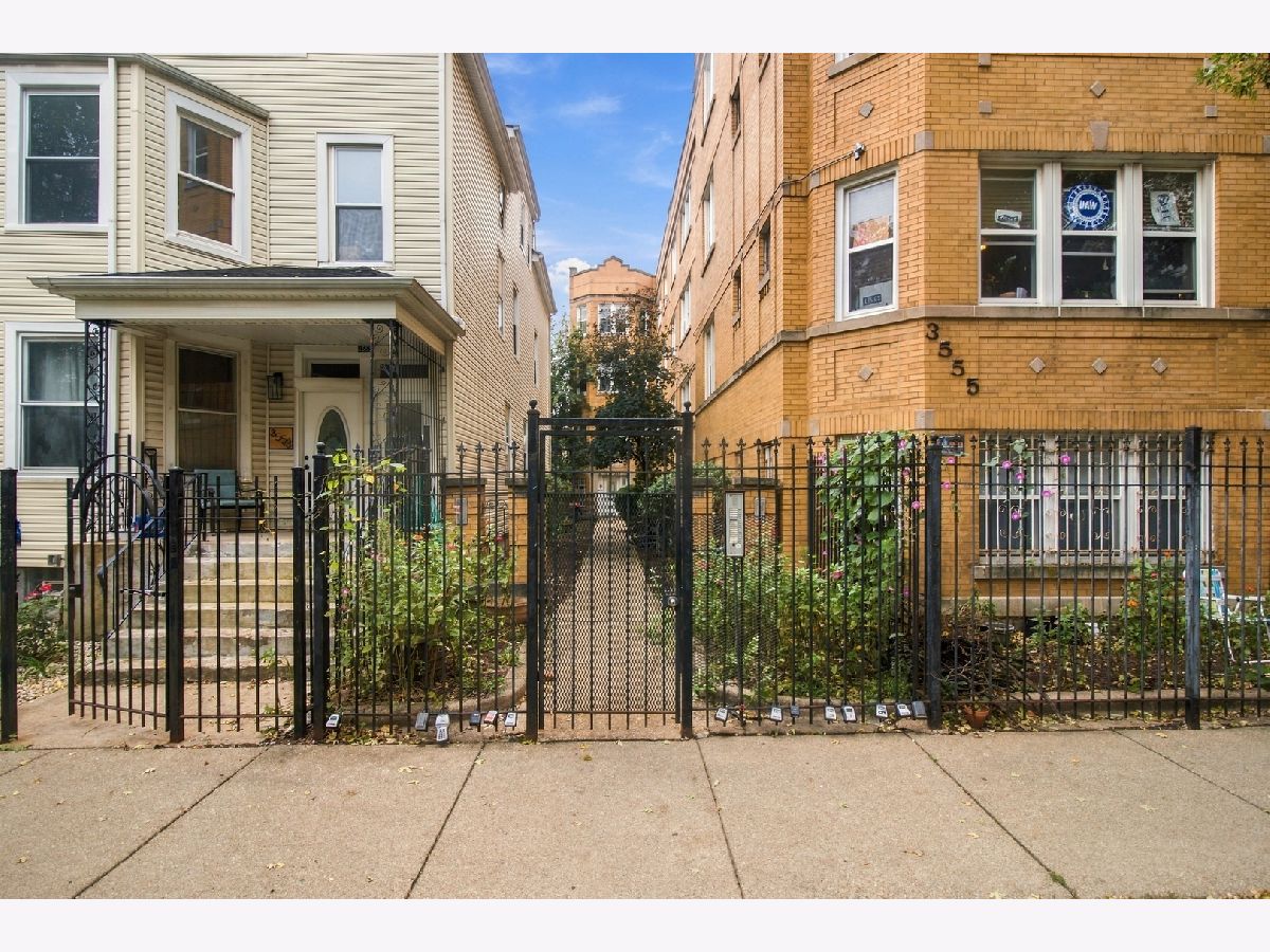  For Sale Chicago Illinois, 3555 Lyndale Street