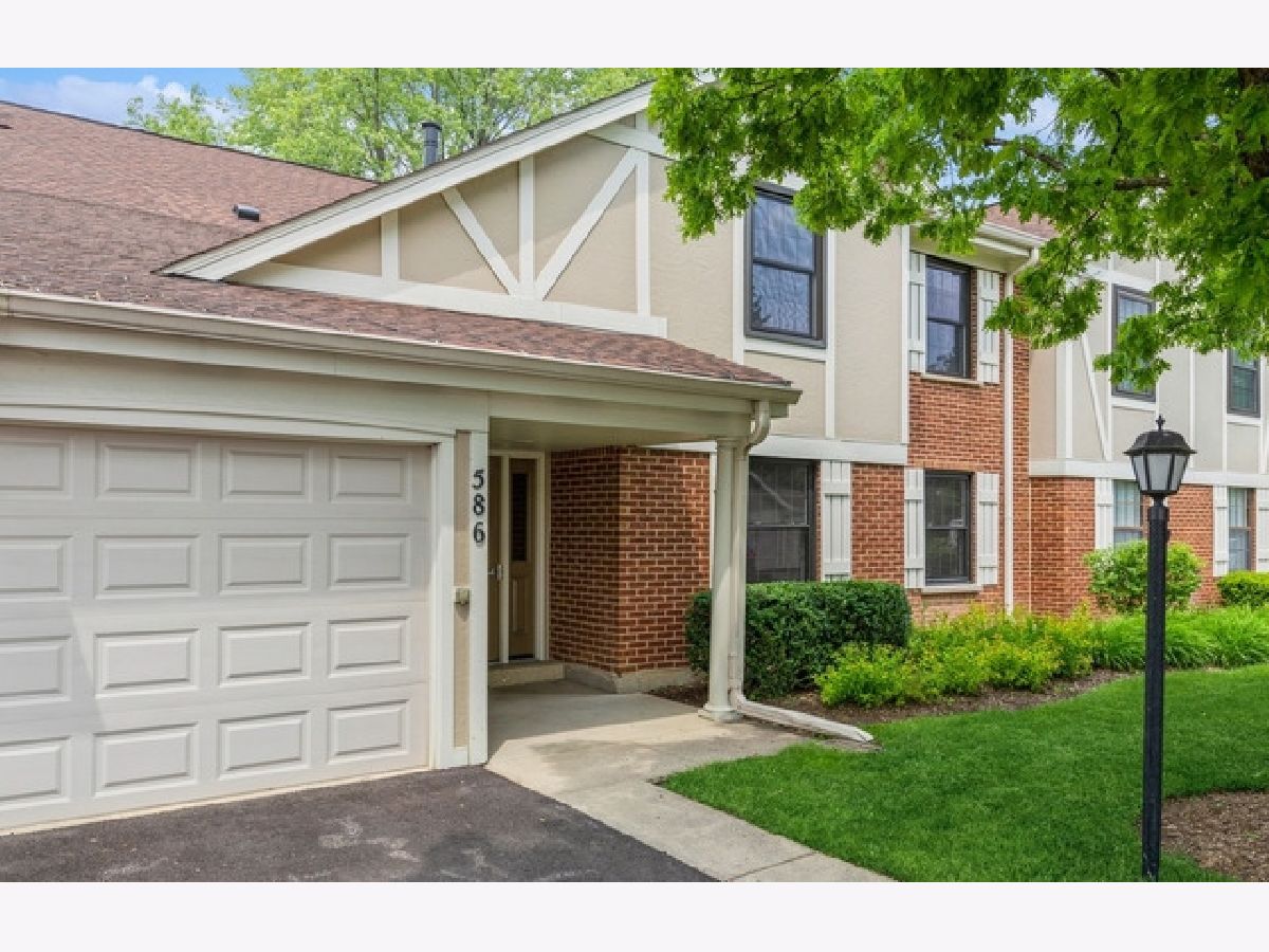  For Rent Wheeling Illinois, 586 Williamsburg