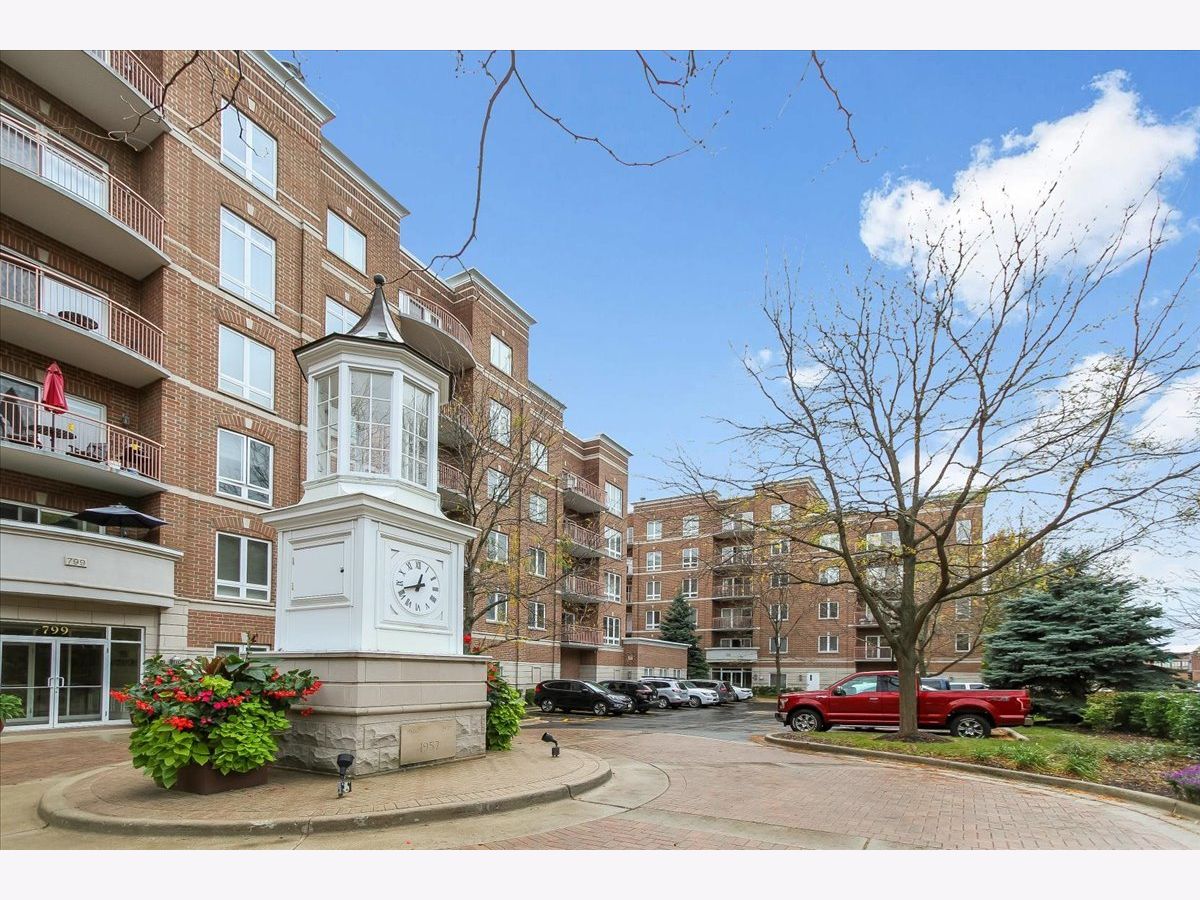  For Sale Des Plaines Illinois, 819 Graceland Avenue