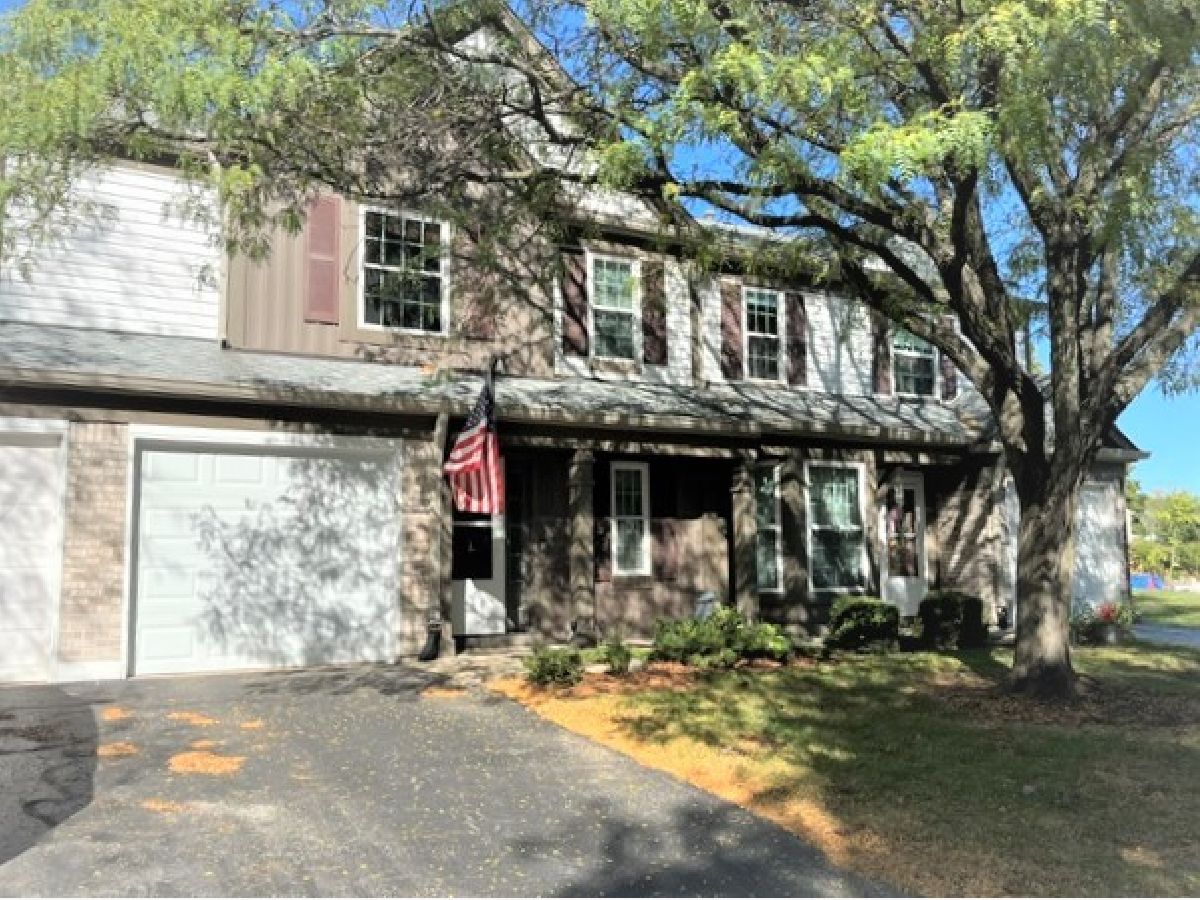  For Sale Westmont Illinois, 128 Crab Tree Drive