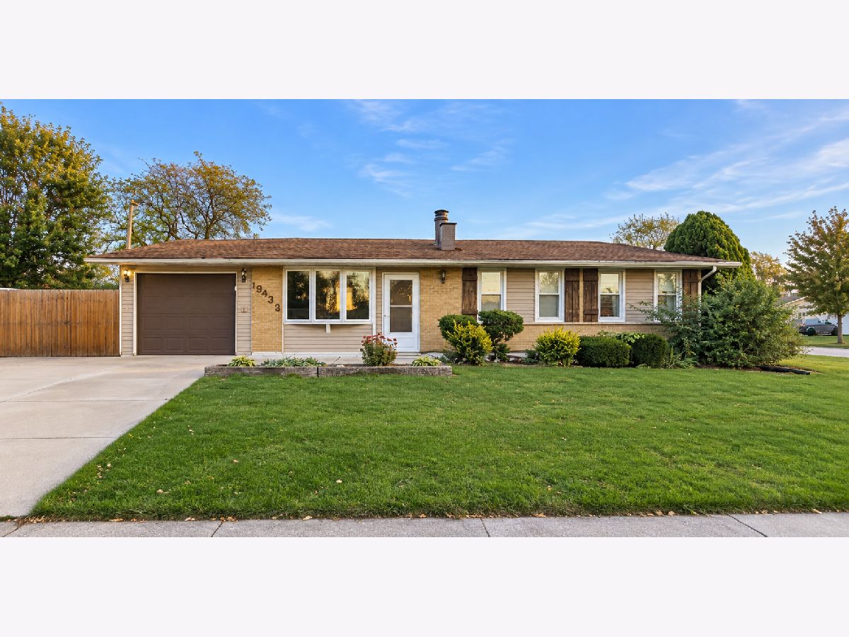  For Sale Mokena Illinois, 19439 Beechnut Drive