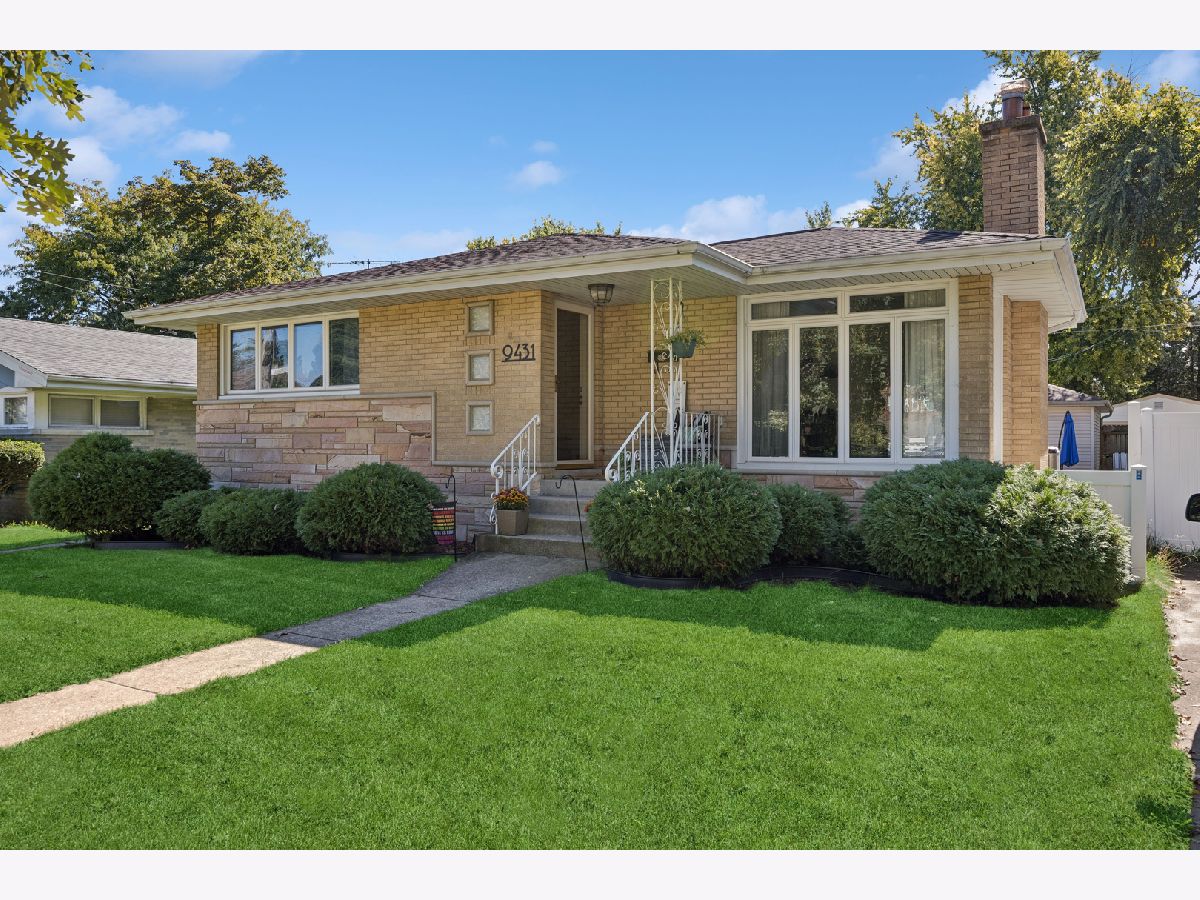  For Sale Brookfield Illinois, 9431 Congress Park Avenue