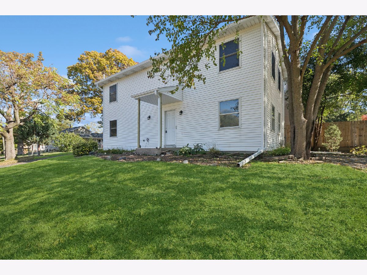  For Sale Mundelein Illinois, 26371 Diamond Lake Road