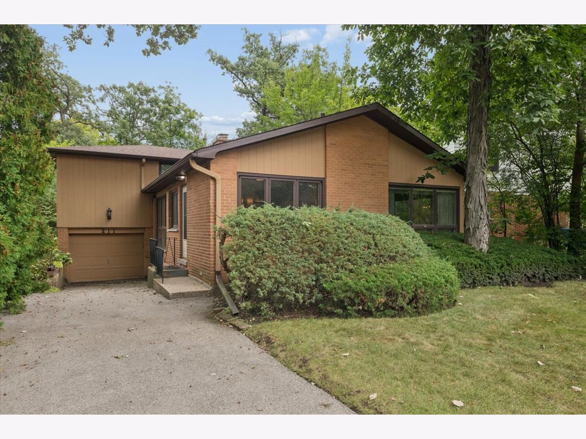  For Sale Highland Park Illinois, 211 Sumac Road