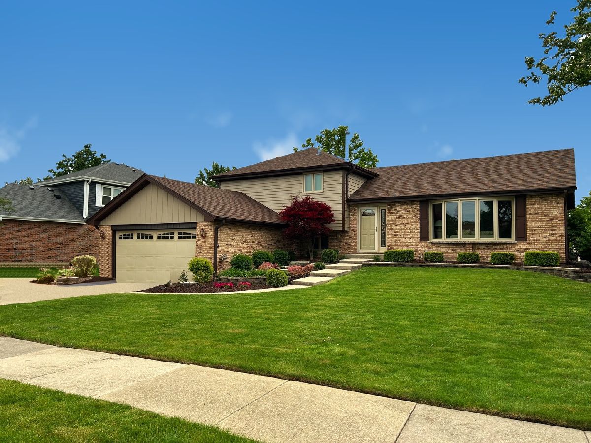  For Sale Orland Park Illinois, 9211 Frances Lane