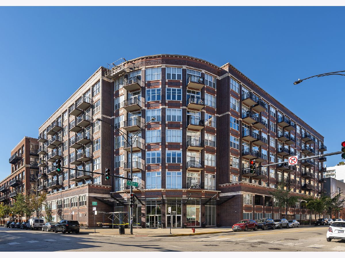  For Sale Chicago Illinois, 1000 Adams Street