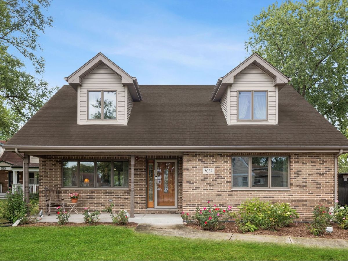  For Sale Bridgeview Illinois, 7024 Garden Lane