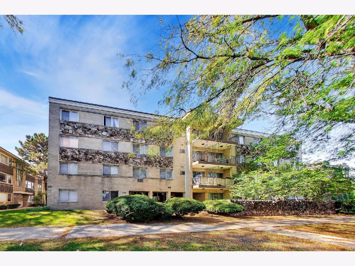  For Sale Chicago Illinois, 4240 Keystone Avenue