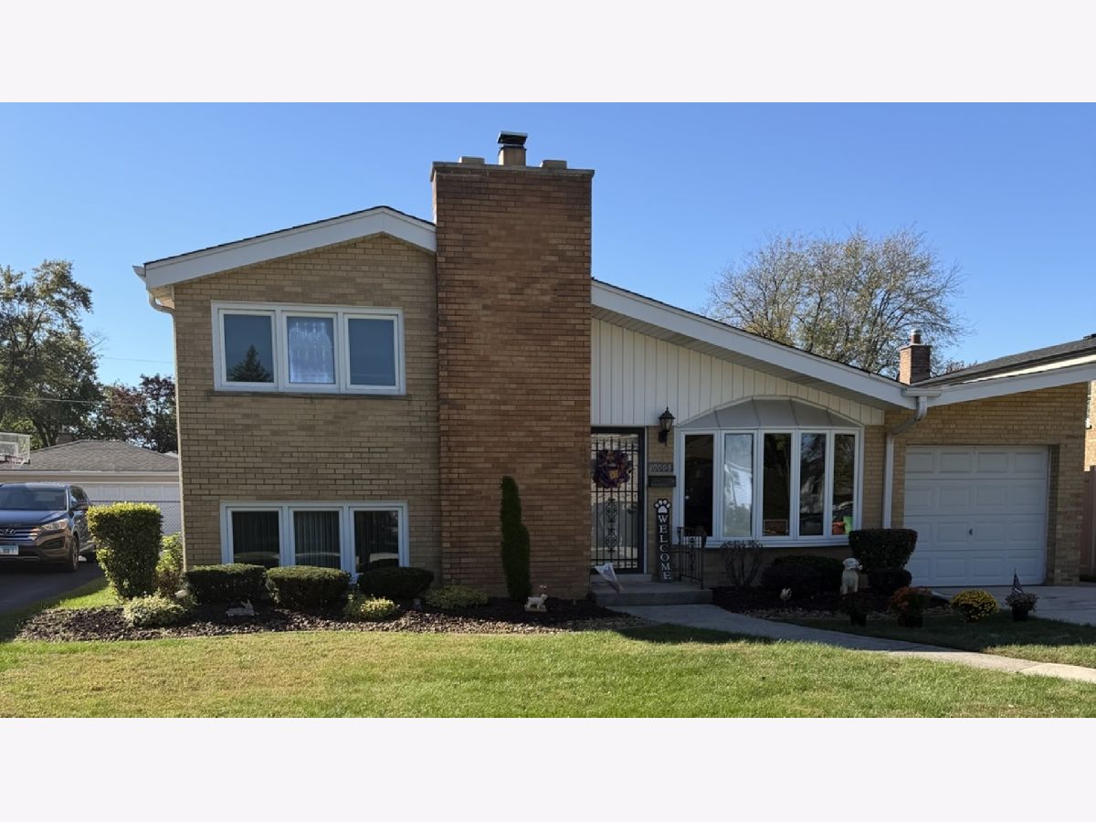  For Sale Oak Lawn Illinois, 10008 Buell Court